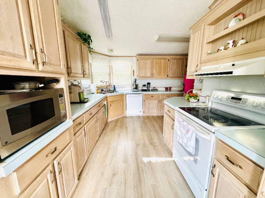 1484 Double Eagle Drive a Lakeland, FL Mobile or Manufactured Home for Sale